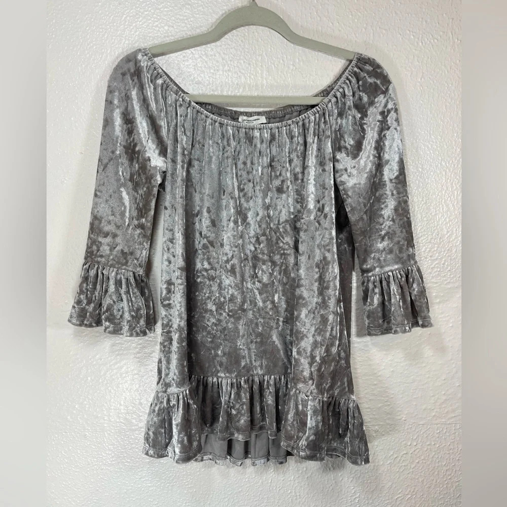 Beachlunchlounge Dark Silver Crushed Velvet Off the Shoulder Top Women’s Small
